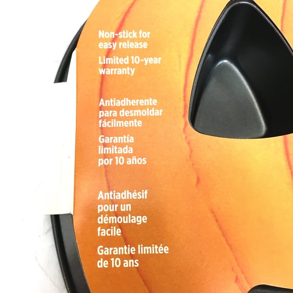 WILTON Non-Stick Pumpkin Cake Baking Halloween Pan NWT - Picture 8 of 8